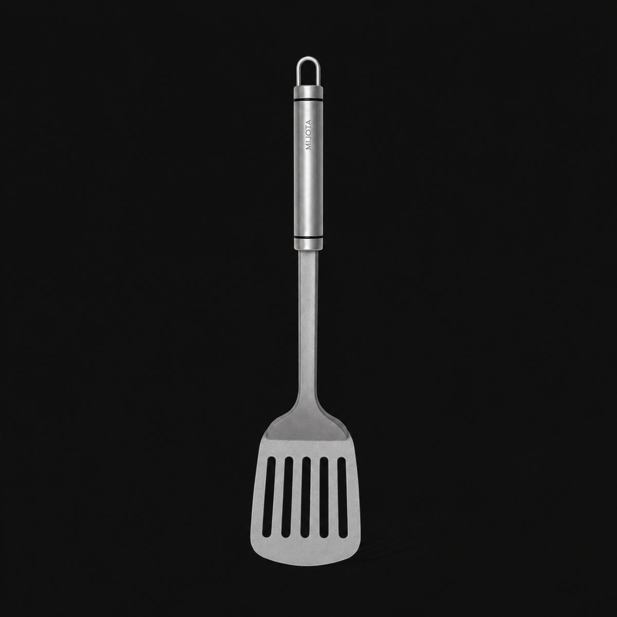 Spatule en titane MIJOTA isolée